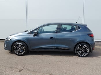 Used Renault Clio 2018 for sale - 79642128: Photo