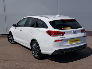 Used Hyundai i30 2023 for sale - 79517191: Photo