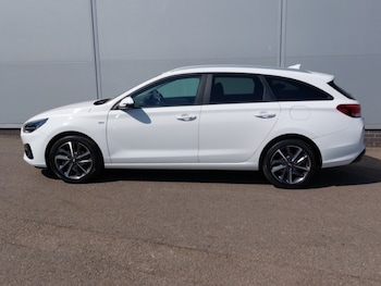 Used Hyundai i30 2023 for sale - 79517191: Photo