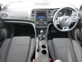 Used Renault Megane 2019 for sale - 77956651: Photo