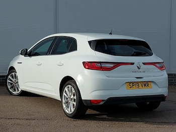 Used Renault Megane 2019 for sale - 77956651: Photo