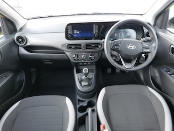 Used Hyundai i10 2025 for sale - 76225809: Photo 2