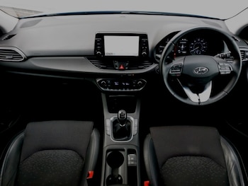 Used Hyundai i30 2018 for sale - 76195650: Photo 2