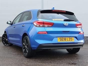 Used Hyundai i30 2018 for sale - 76195650: Photo 3