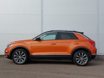 Used Volkswagen T-Roc 2018 for sale - 78151070: Photo