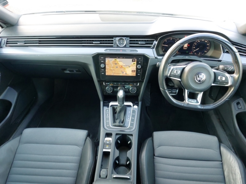 Used Volkswagen Passat 2018 for sale - 77304077: Photo 2