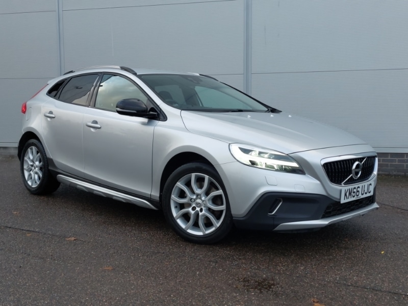 Used Volvo V40 2017 for sale - 76639394: Photo 1