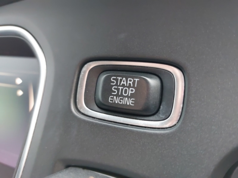 Used Volvo V40 2017 for sale - 76639394: Photo 18