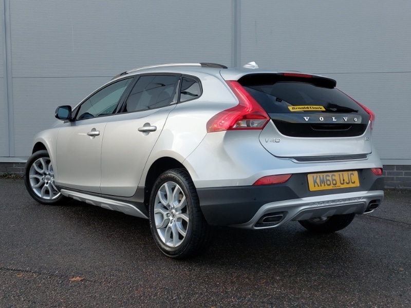 Used Volvo V40 2017 for sale - 76639394: Photo 3