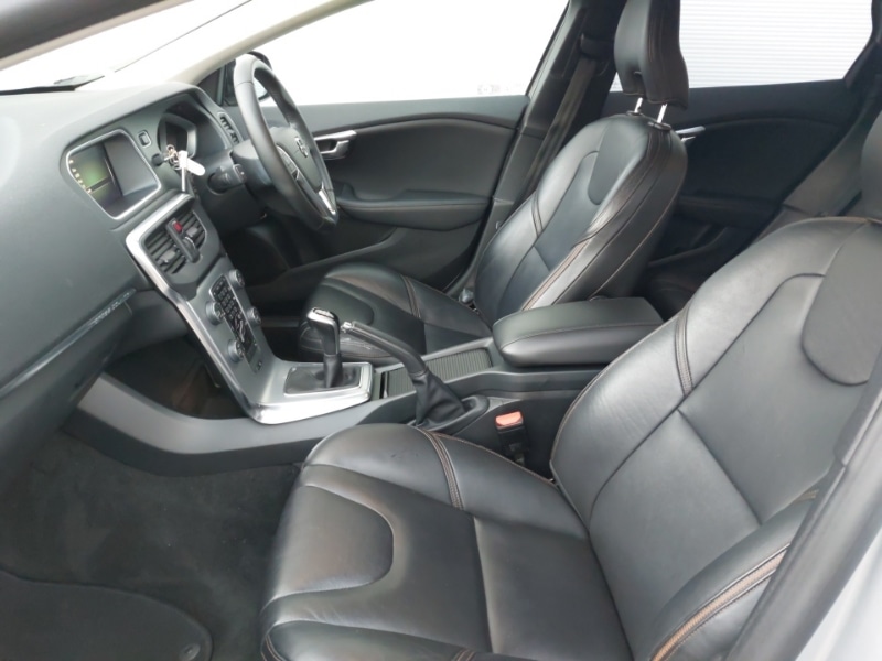 Used Volvo V40 2017 for sale - 76639394: Photo 5