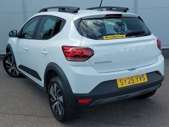 Used Dacia Sandero Stepway 2025 for sale - 79157433: Photo