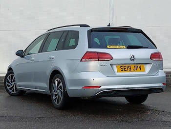 Used Volkswagen Golf 2019 for sale - 76834237: Photo