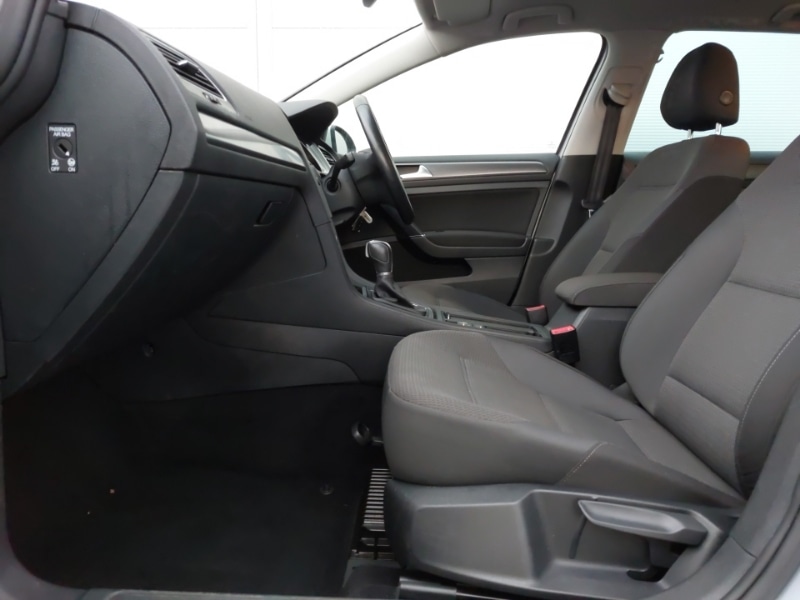 Used Volkswagen Golf 2019 for sale - 76834237: Photo 5