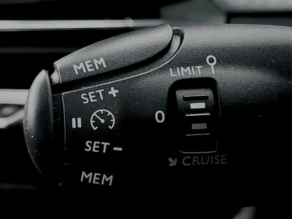 Used Peugeot 2008 2021 for sale - 76160882: Photo 19