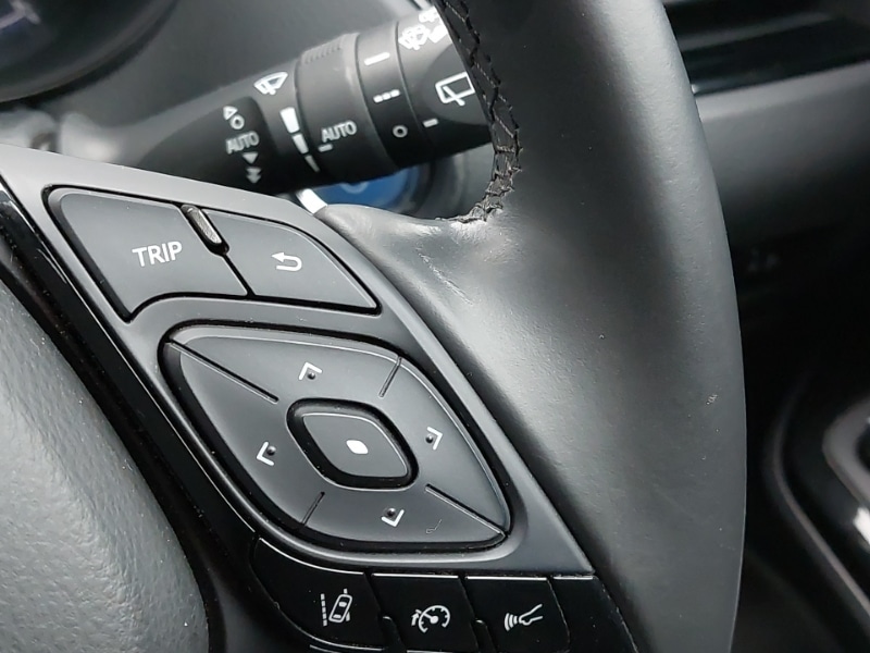 Used Toyota C-HR 2019 for sale - 76737044: Photo 19