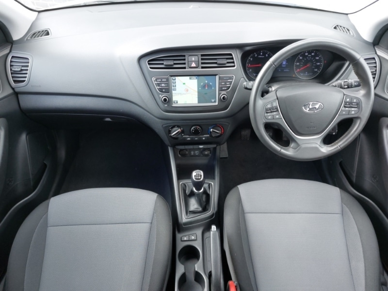 Used Hyundai i20 2020 for sale - 78183707: Photo 2