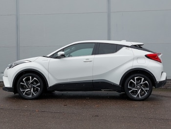 Used Toyota C-HR 2019 for sale - 78225100: Photo