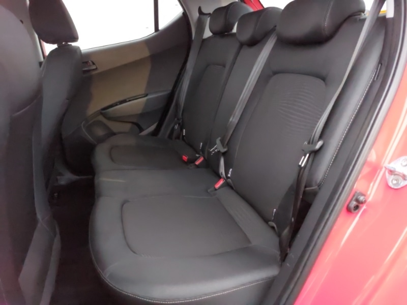 Used Hyundai i10 2018 for sale - 77448279: Photo 6