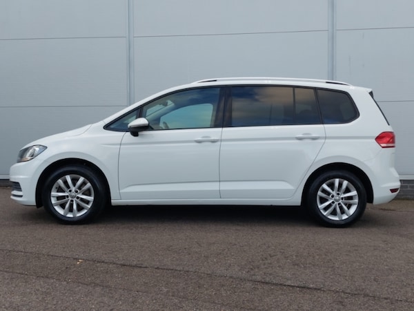 Used Volkswagen Touran 2017 for sale - 76331824: Photo 4