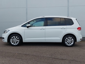 Used Volkswagen Touran 2017 for sale - 76331824: Photo 4