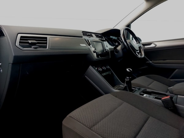 Used Volkswagen Touran 2017 for sale - 76331824: Photo 5
