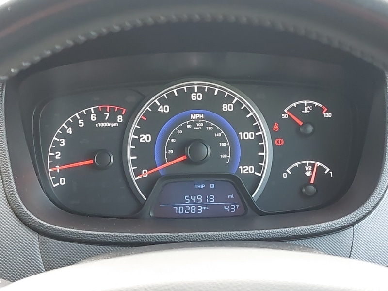 Used Hyundai i10 2017 for sale - 76375215: Photo 13