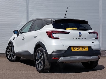 Used Renault Captur 2024 for sale - 78440817: Photo
