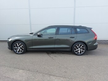 Used Volvo V60 2019 for sale - 79597920: Photo
