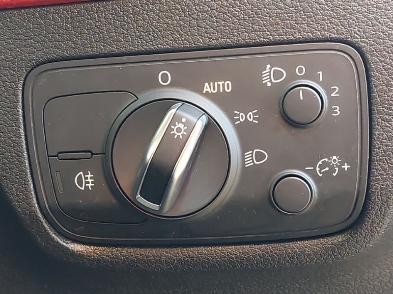 Used Audi Q2 2018 for sale - 77852240: Photo 12