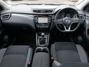 Used Nissan Qashqai 2017 for sale - 79605690: Photo