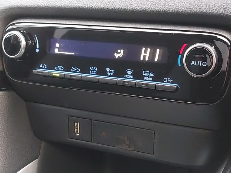 Used Toyota Yaris 2021 for sale - 77656924: Photo 17