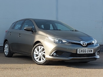 Used Toyota Auris 2016 for sale - 77767254: Photo