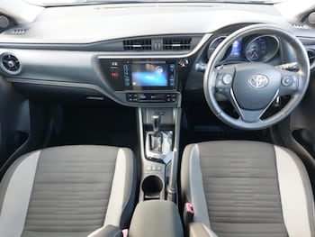 Used Toyota Auris 2016 for sale - 77767254: Photo
