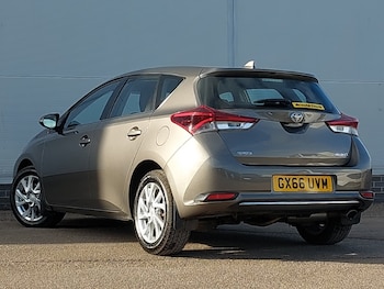 Used Toyota Auris 2016 for sale - 77767254: Photo