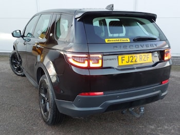Used Land Rover Discovery Sport 2022 for sale - 77010814: Photo