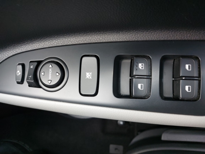 Used Kia Stonic 2020 for sale - 76492978: Photo 12