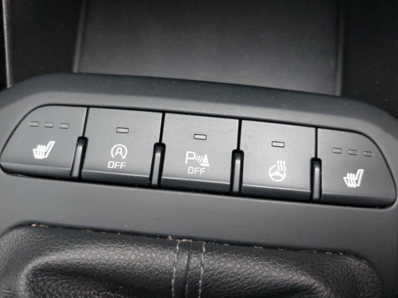 Used Kia Stonic 2020 for sale - 76492978: Photo 14