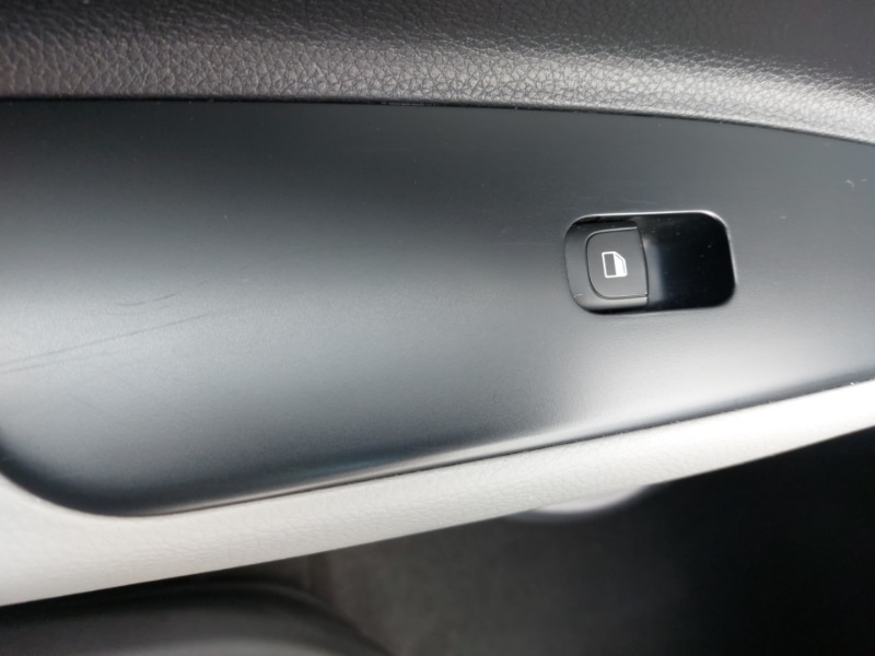 Used Kia Stonic 2020 for sale - 76492978: Photo 18