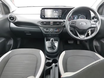 Used Hyundai i10 2020 for sale - 79513632: Photo