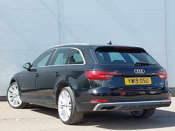 Used Audi A4 2019 for sale - 78490117: Photo