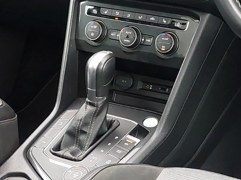 Used Volkswagen Tiguan 2018 for sale - 76397403: Photo 11