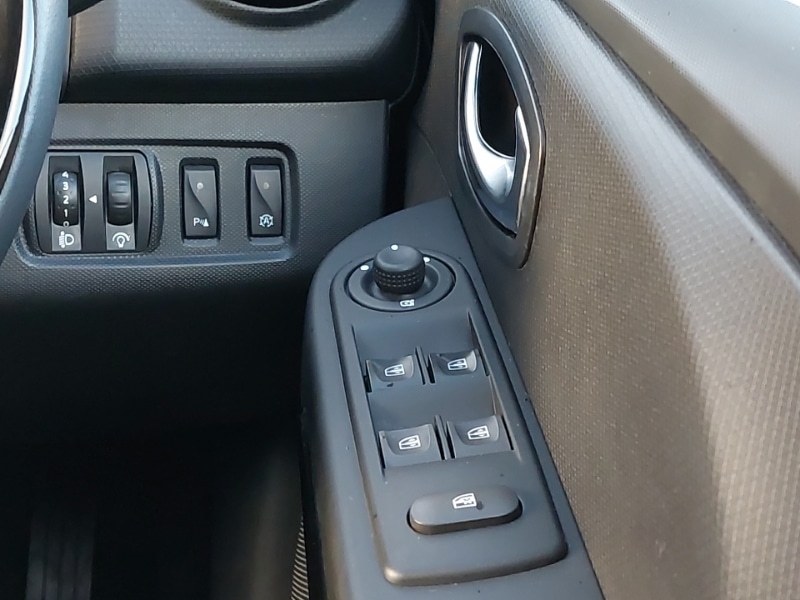 Used Renault Clio 2015 for sale - 77004533: Photo 10