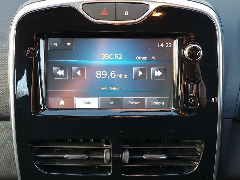 Used Renault Clio 2015 for sale - 77004533: Photo 11