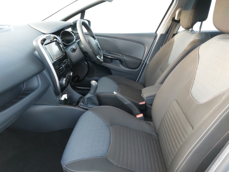 Used Renault Clio 2015 for sale - 77004533: Photo 5