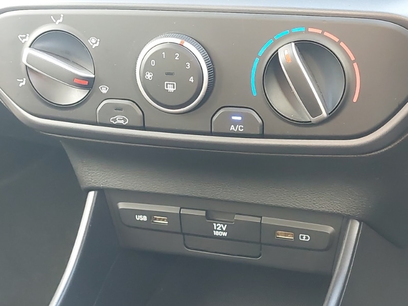 Used Hyundai i20 2022 for sale - 77987739: Photo 17