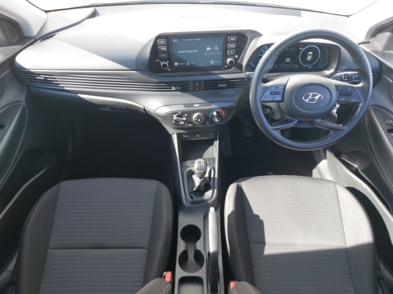 Used Hyundai i20 2022 for sale - 77987739: Photo 2