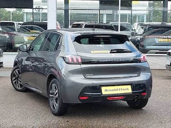 Used Peugeot 208 2023 for sale - 79631101: Photo