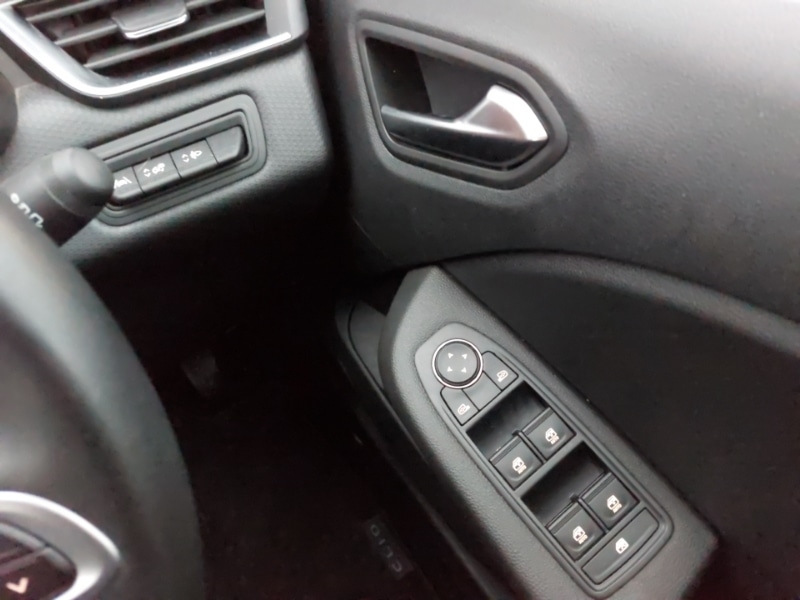 Used Renault Clio 2022 for sale - 76963945: Photo 11