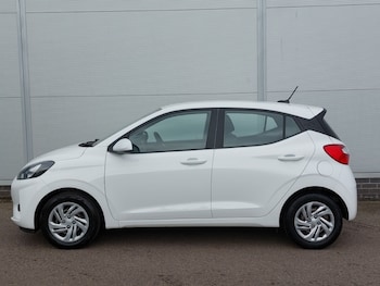 Used Hyundai i10 2023 for sale - 79546327: Photo