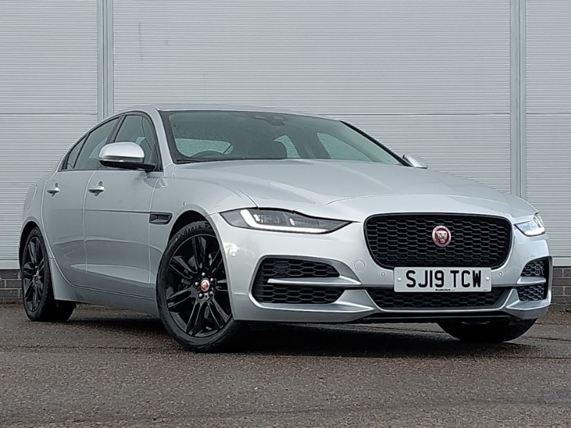 Used Jaguar XE 2019 for sale - 77645065: Photo 1